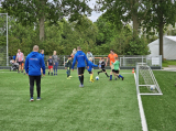 Laatste training S.K.N.W.K. JO7-1 (partijtje tegen de ouders) van maandag 27 mei 2024 (9/180)